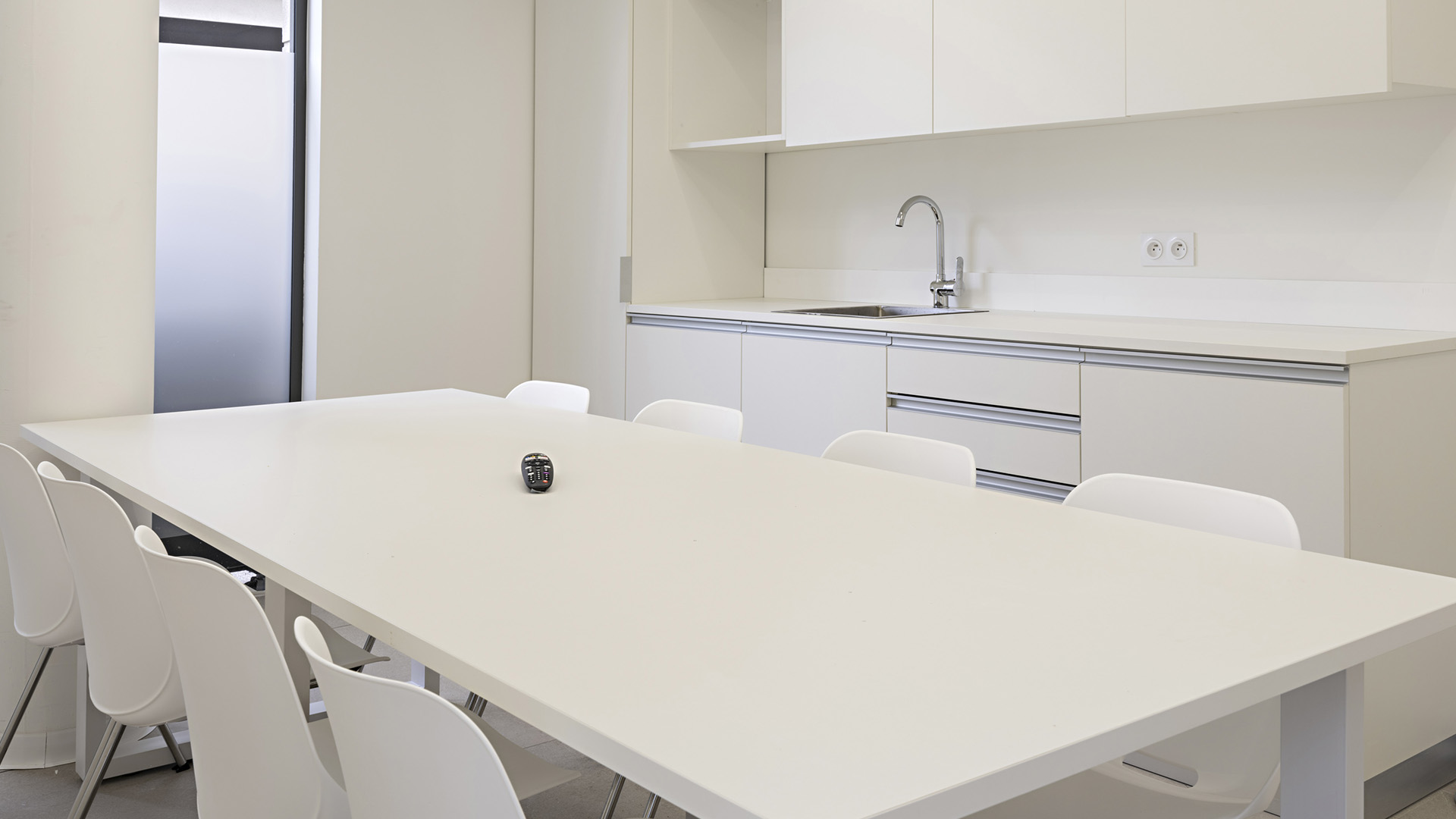 Sala riunioni su misura in uno studio odontoiatrico